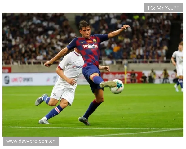 罗贝托中后场无缝切换，状态回暖助力球队争夺佳绩