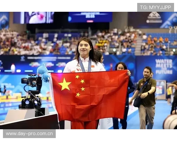 张雨霏训练完顺手买下整个泳衣店？