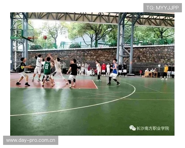 篮球比赛中三分线规则的详细解析与判定标准